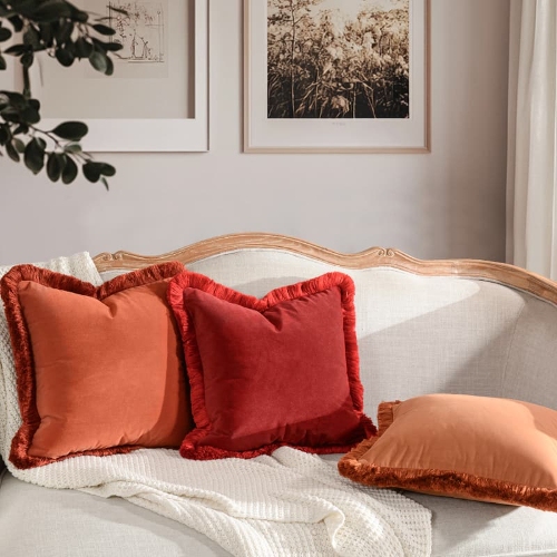 throw pillow